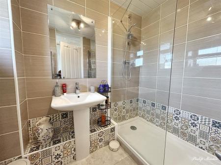 Shower room.jpg