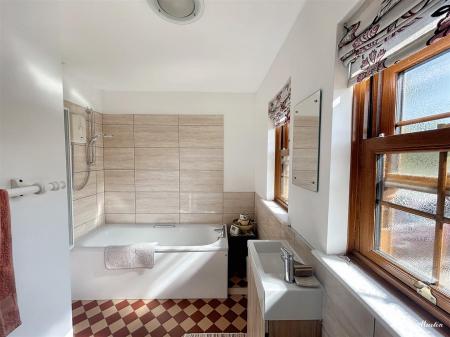 Bathroom.jpg