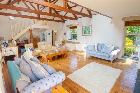 0825_02 - Rose Barn, Tregony, TR2 5SE (121).jpg