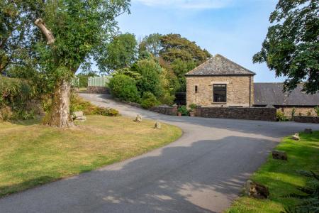 0825_02 - Rose Barn, Tregony, TR2 5SE (95).jpg