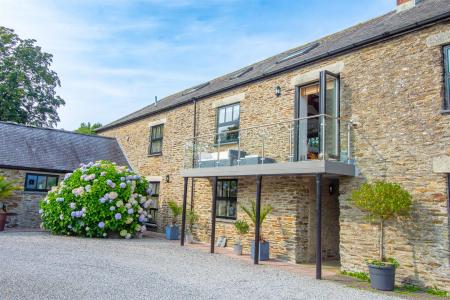 0825_02 - Rose Barn, Tregony, TR2 5SE (85).jpg