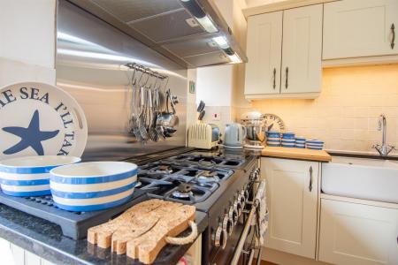 0825_02 - Rose Barn, Tregony, TR2 5SE (109).jpg