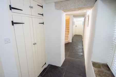 0825_02 - Rose Barn, Tregony, TR2 5SE (98).jpg