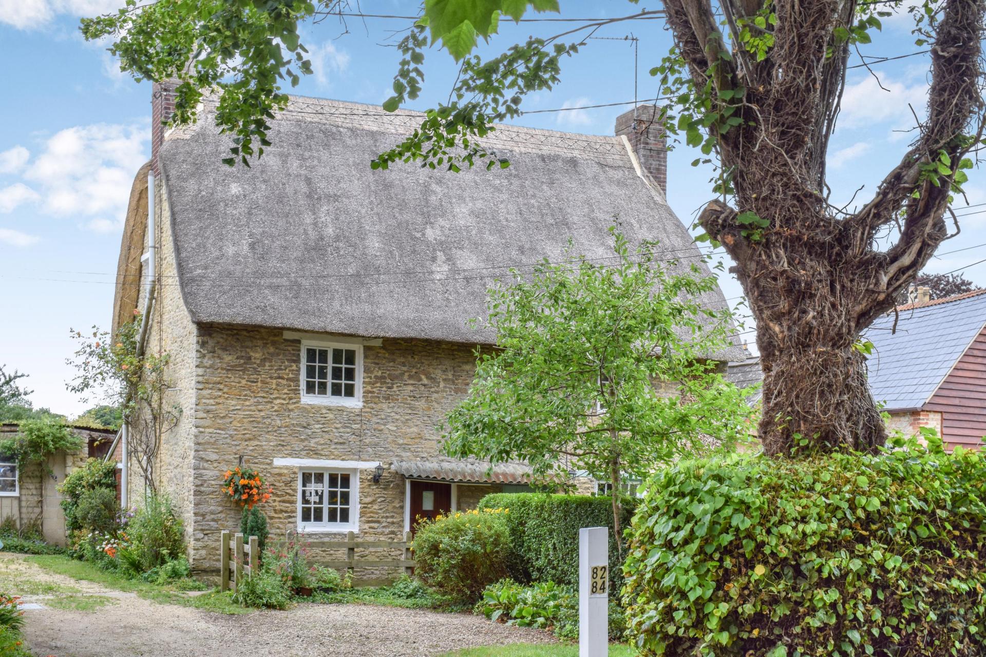 2 bedroom House for sale in Kidlington