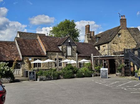 Second Village Pub