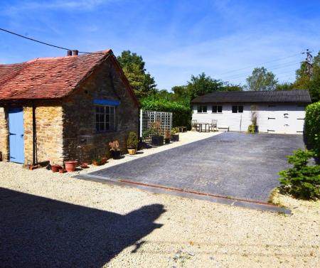 Garage & Shed