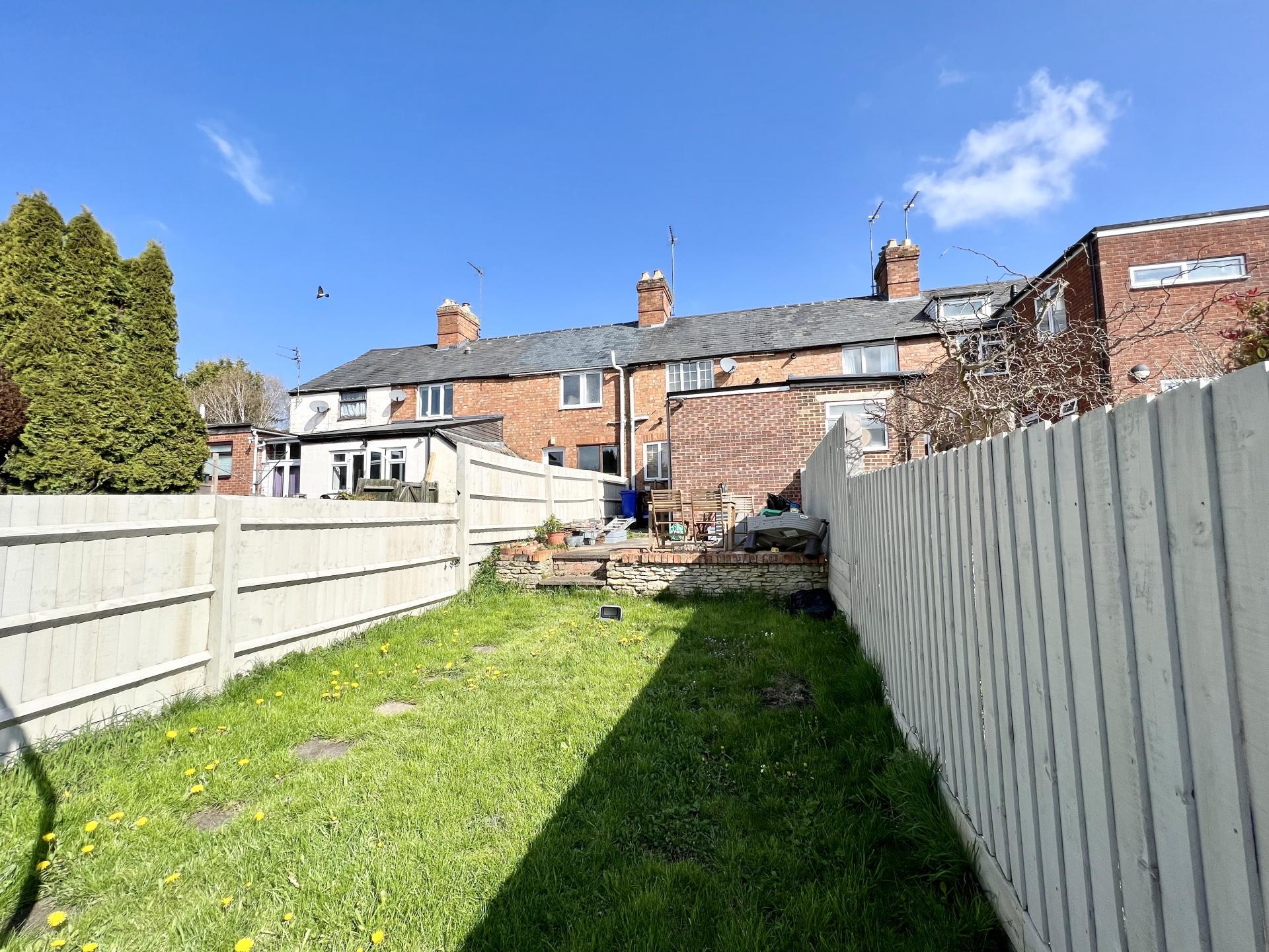 2 bedroom Terraced House for sale in Brackley