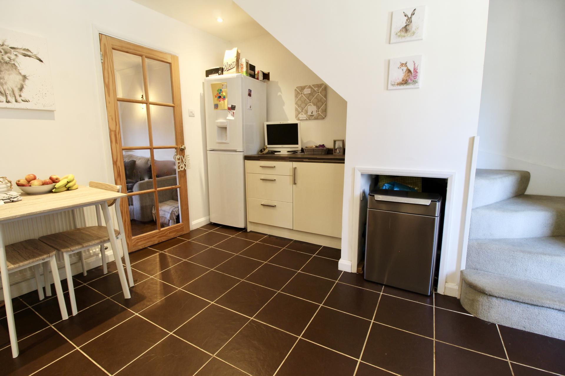 2 bedroom Terraced House for sale in Brackley