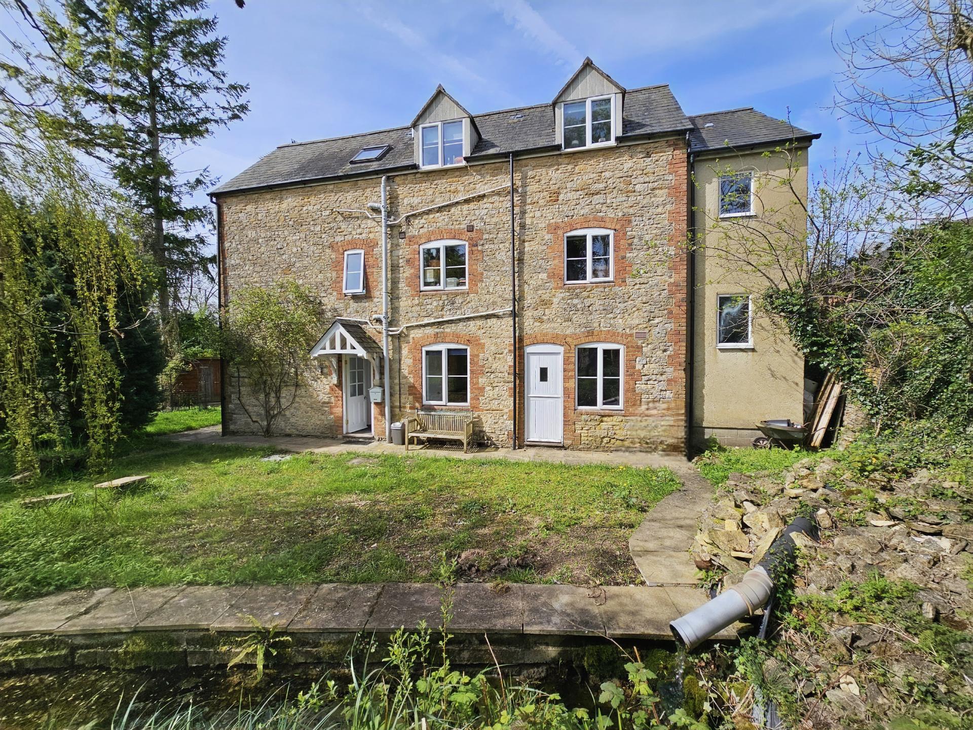 1 bedroom Apartment for rent in Northants