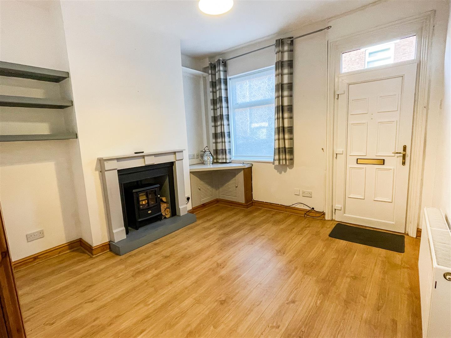 2 bedroom Terraced House for sale in Staffordshire