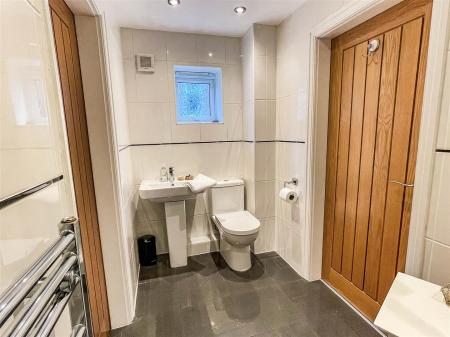 Jack and Jill Ensuite