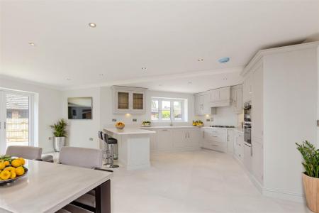 Kitchen Dining Area