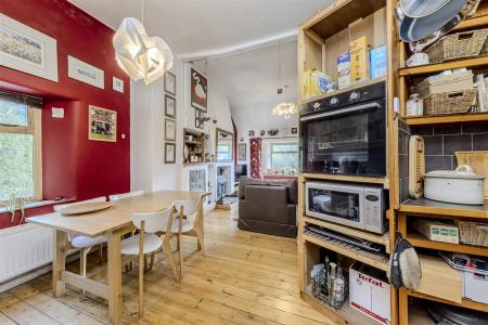 Kitchen Dining Area