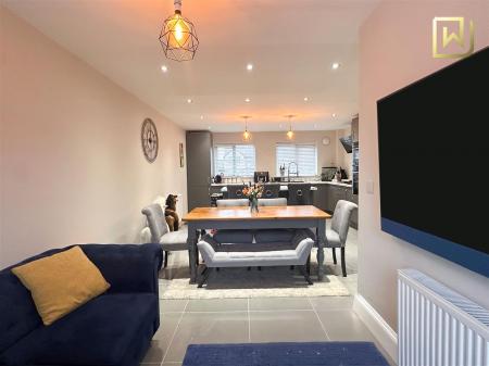 Kitchen Dining Area