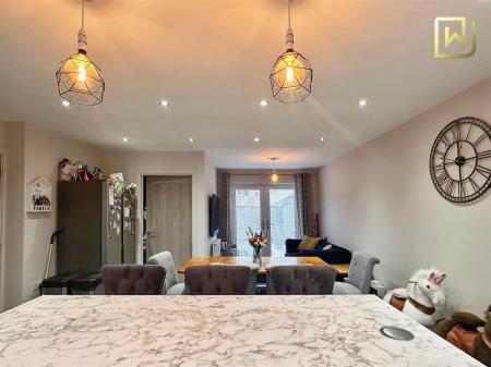 Kitchen Dining Area