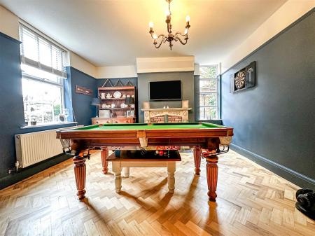 Dining/Games Room