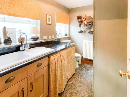Utility Room/WC