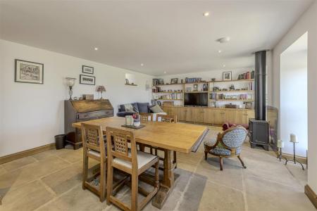 Sitting/Dining Room