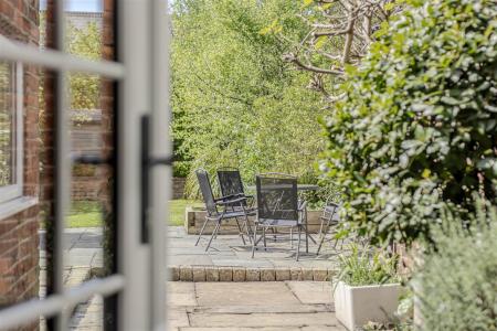 Access To Rear Garden