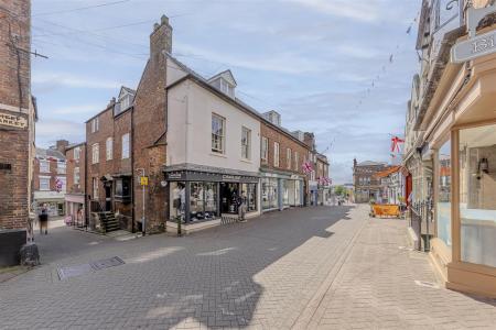 Denise White Estate Agents Comments