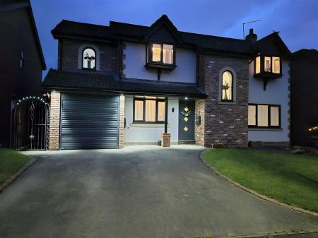 Night Front Aspect