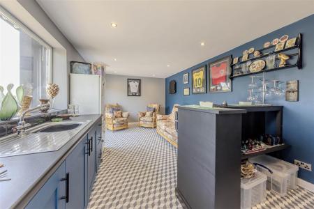 Garden Room/Bar