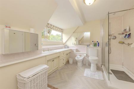 En-suite Bathroom