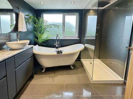Ensuite Bathroom