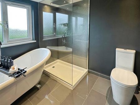 Ensuite Bathroom