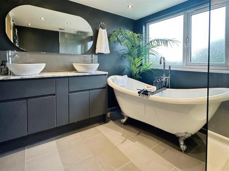 Ensuite Bathroom