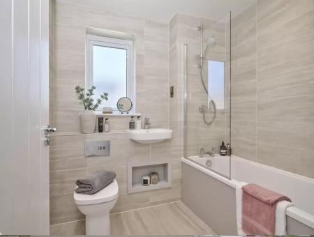 Family Bathroom.jpg