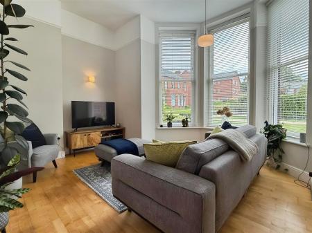 Living/Dining Area