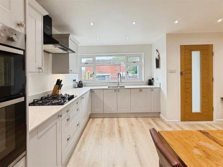 Kitchen Dining Space