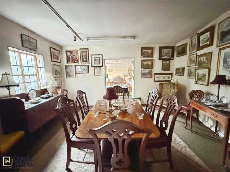 Rear Aspect Retail Area