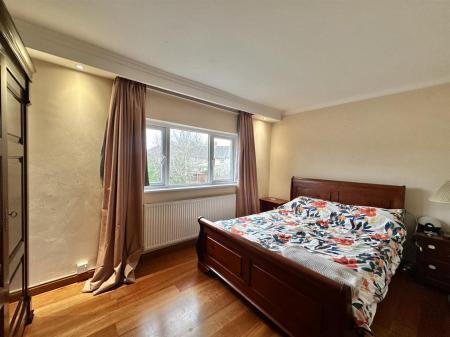 Bedroom 1.jpg