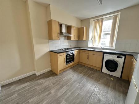Kitchen 2.jpg