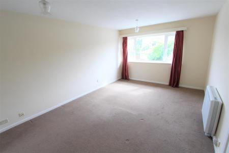 IMG_2393 - Living room .jpg