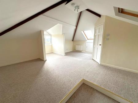 Bedroom 1.jpg