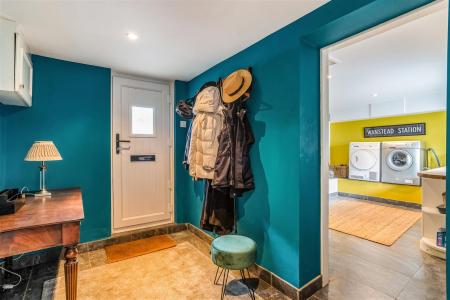 68750_Crofton-Cottage-Bath-Road  (10).jpg