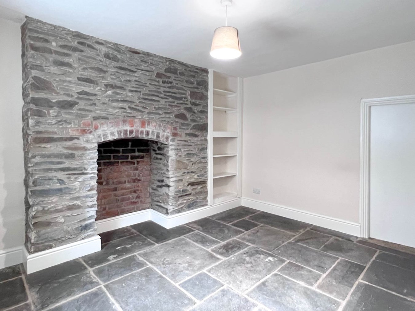 3 bedroom Terraced House for sale in Llangammarch Wells