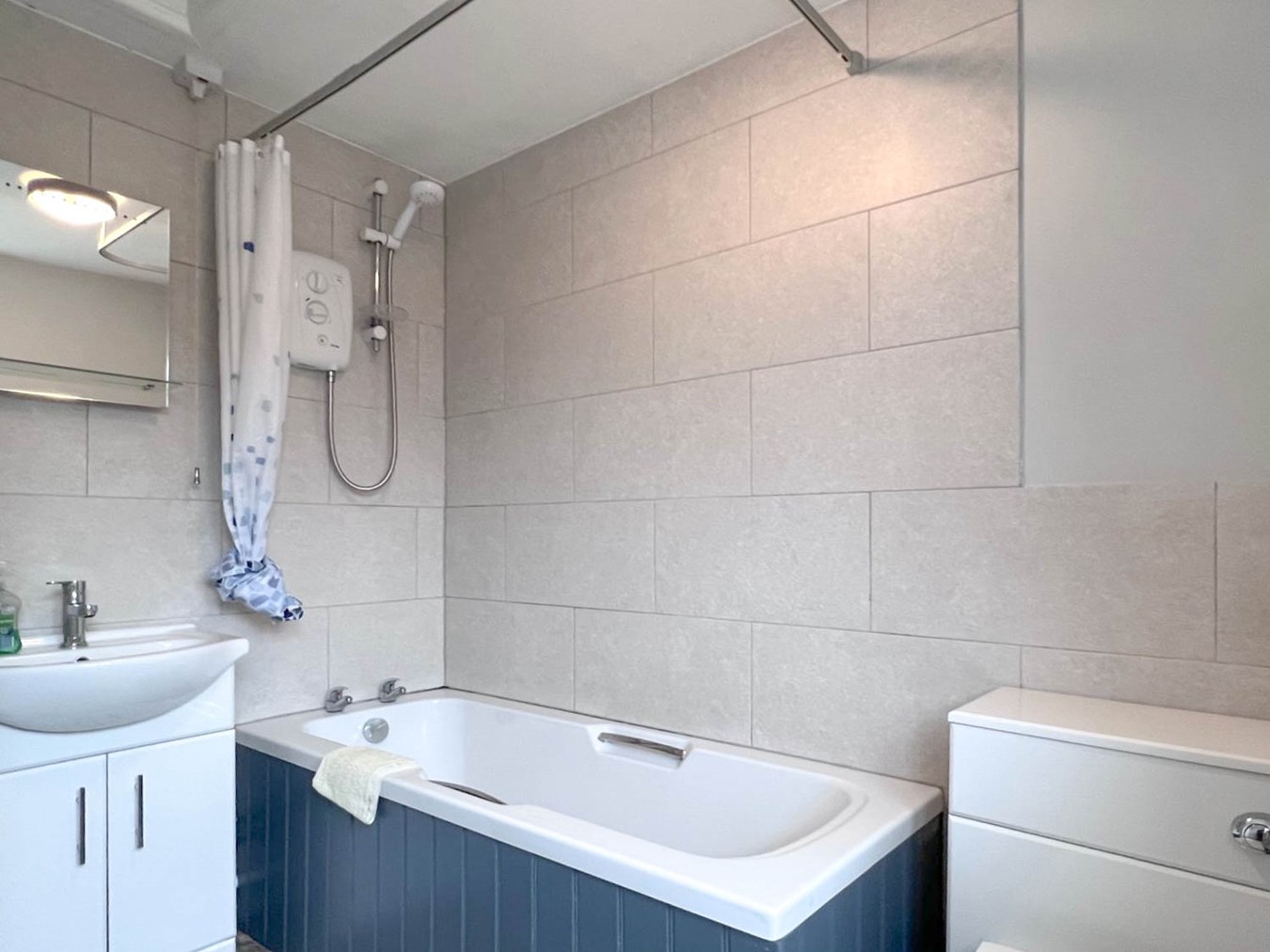 3 bedroom Terraced House for sale in Llangammarch Wells