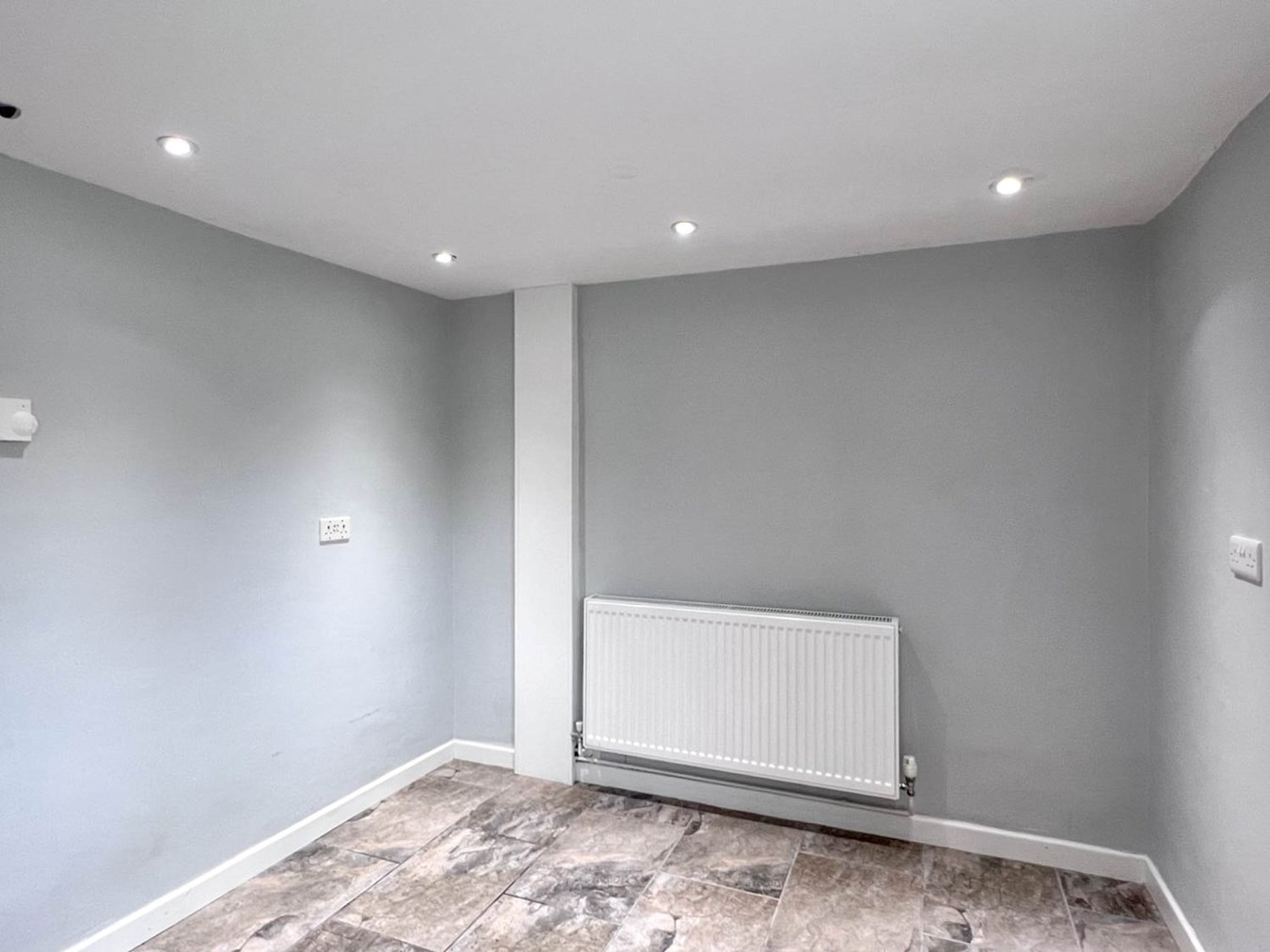 3 bedroom Terraced House for sale in Llangammarch Wells