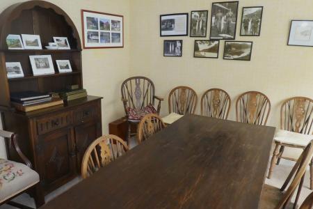 Nyth Lodge Dining Ro