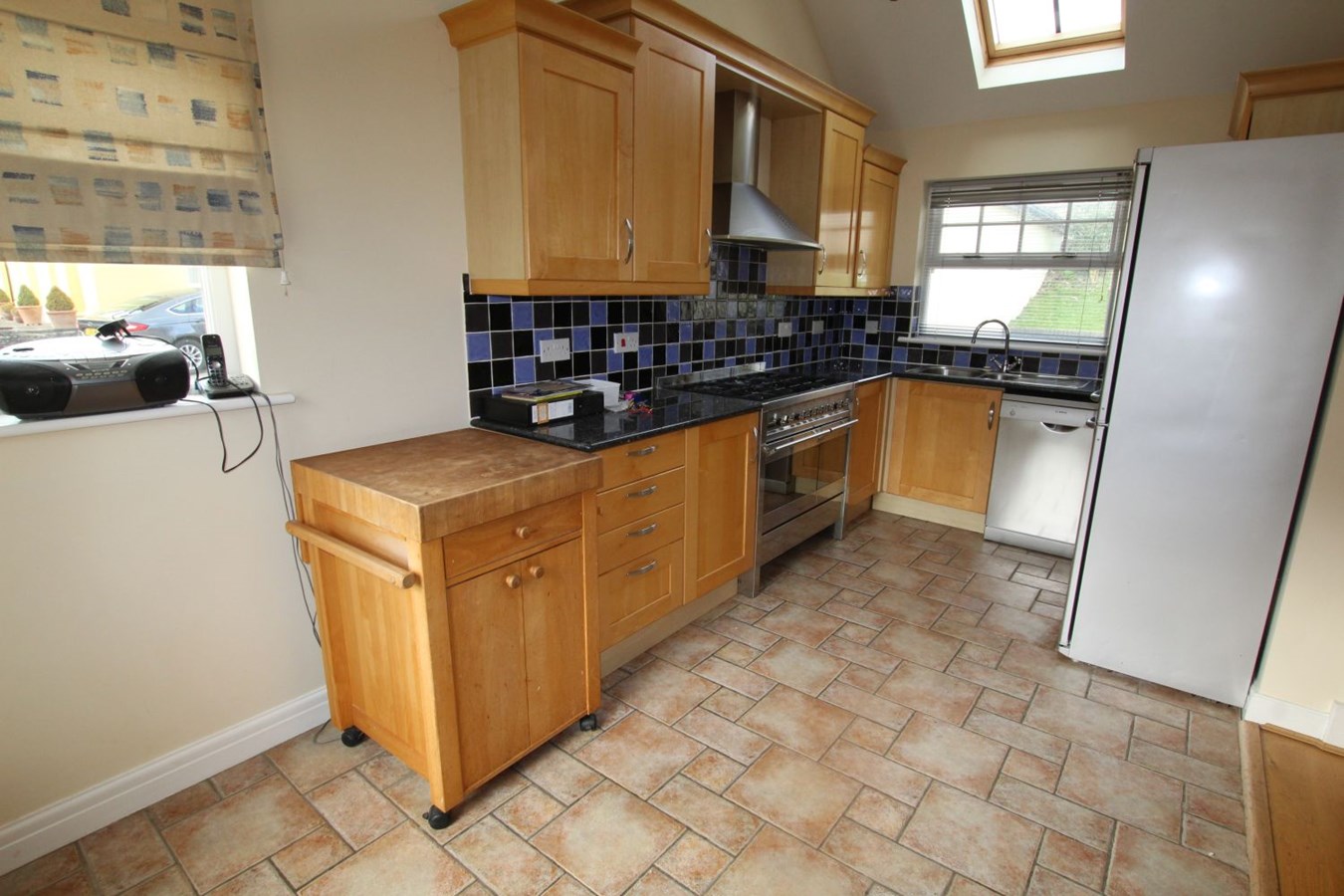 4 bedroom Detached House for rent in Brecon