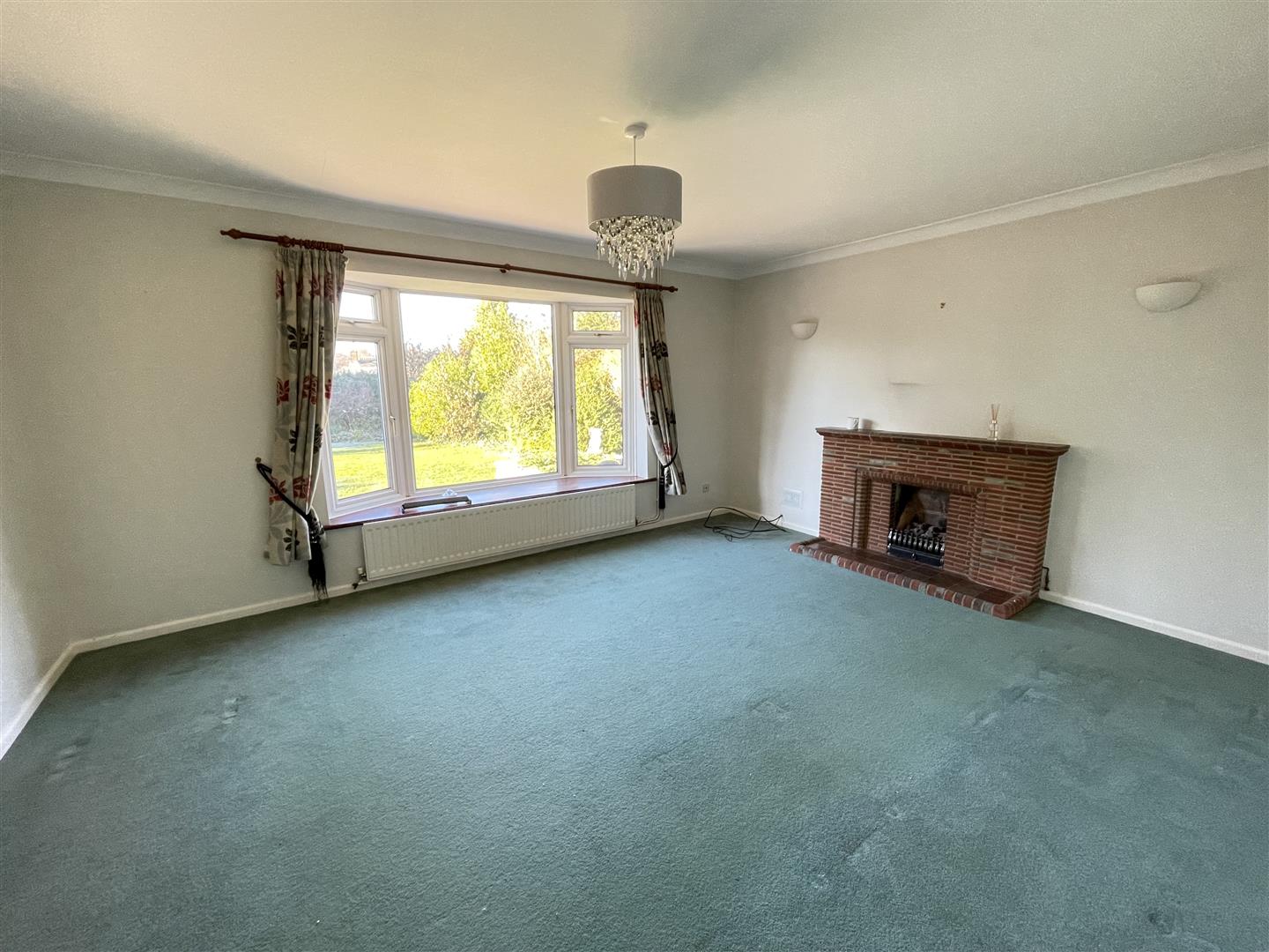 4 bedroom Detached House for sale in Salisbury