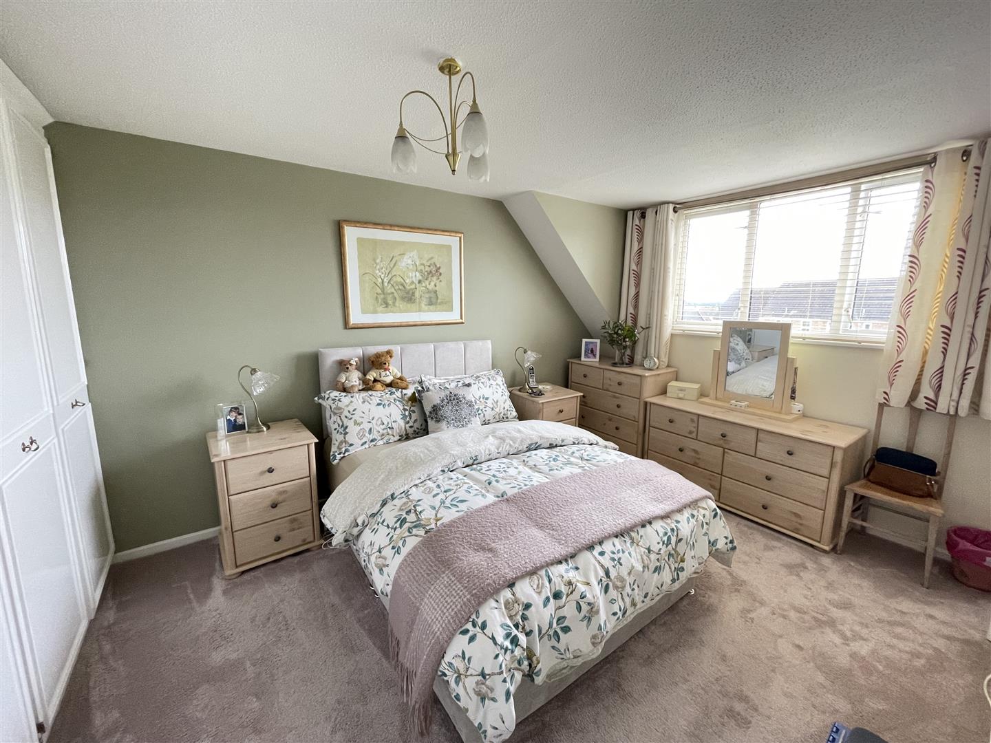 3 bedroom Detached House for sale in Salisbury