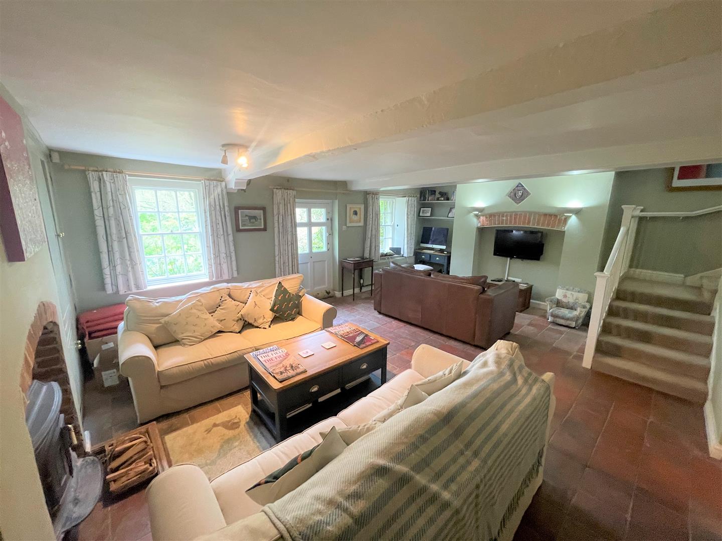 6 bedroom Detached House for rent in Warminster