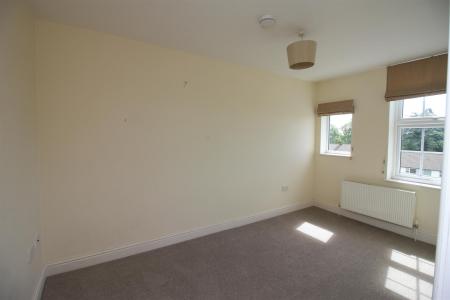 flat 13 37 fowlers BEDROOM.JPG