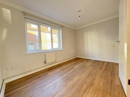 Bedroom 1 (2)