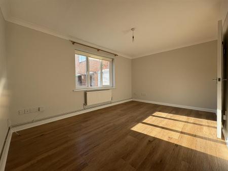 Living Room (2)